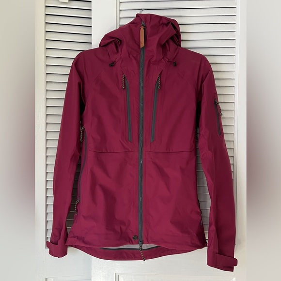 Fjallraven Dark Fuchsia Waterproof Keb Eco-Shell Jacket Sz XS - Picture 2 of 16